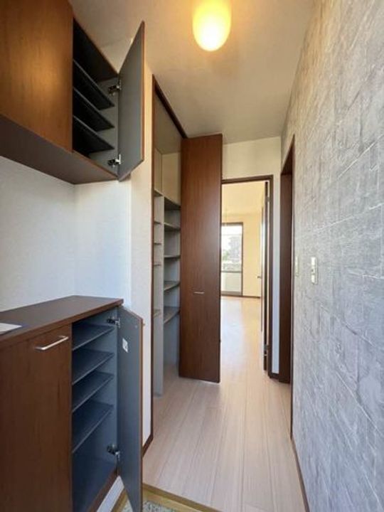 アンフェリシオンAの玄関