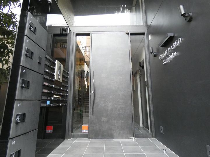 GRAN PASEO新宿 グランパセオ新宿の地図