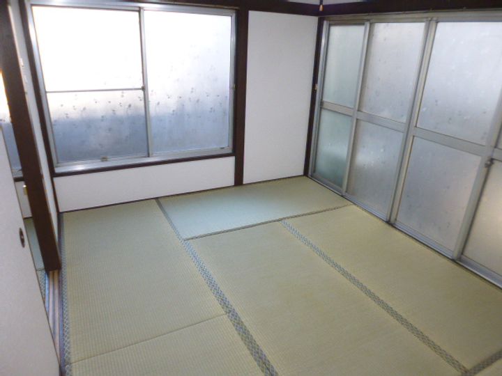 栄荘の居間