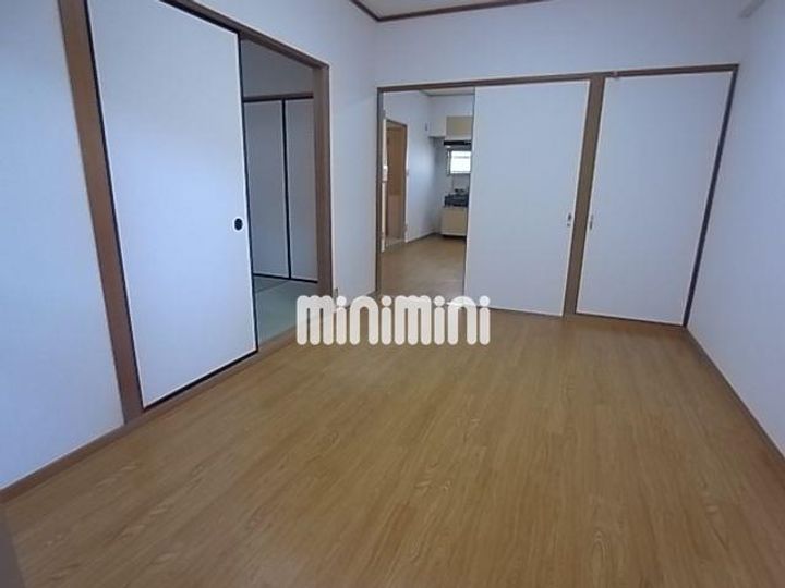 丸の内カジウラマンションの居間