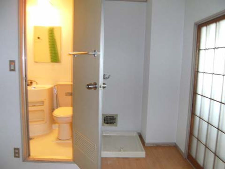 山下マンションの居間