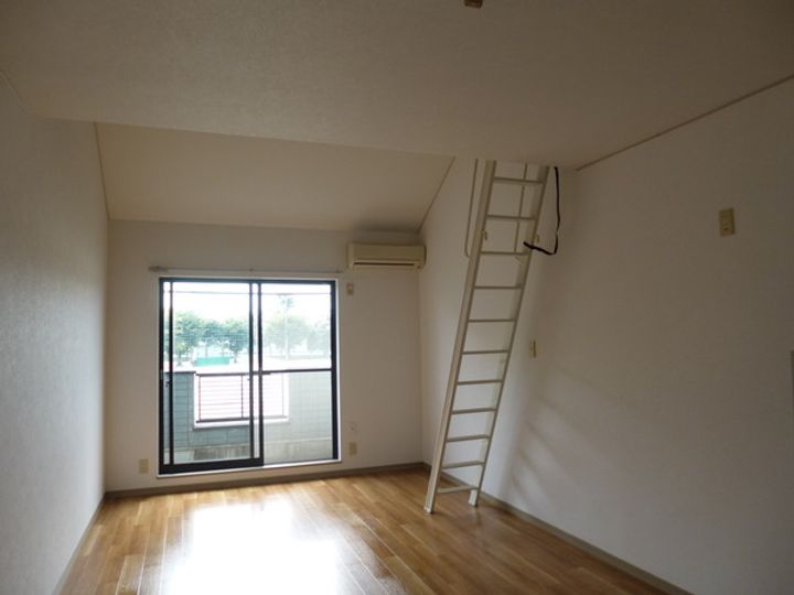 アネックス21堀込2の居間