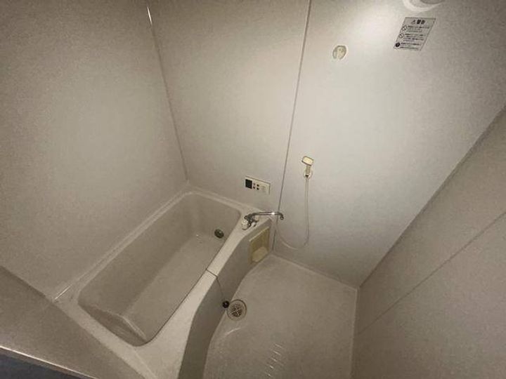 ルネッサンスIの風呂