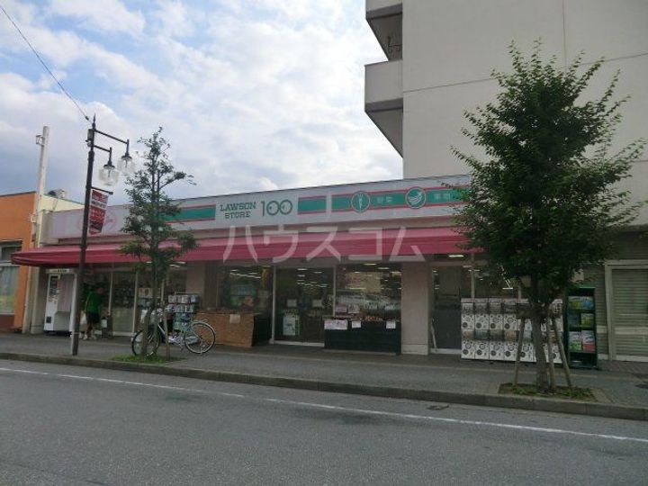 ホワイトキャビンの周辺