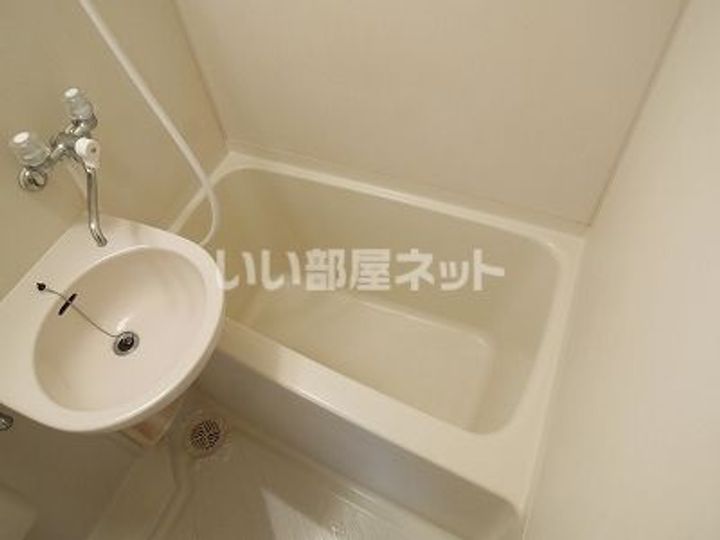 奈良県奈良市西大寺野神町2の賃貸アパートの風呂