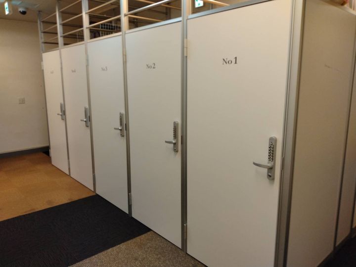 ファーストリアルタワー 新宿の地図