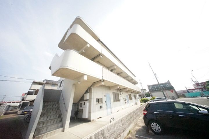 コーシャハイツ富任Dの外観