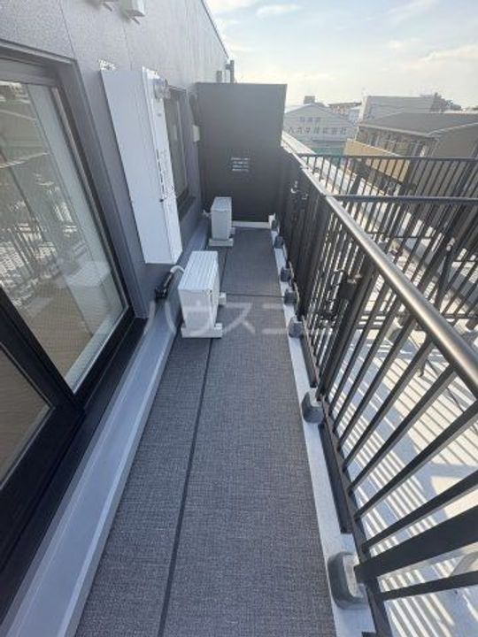 S-RESIDENCE原木中山azureの内装