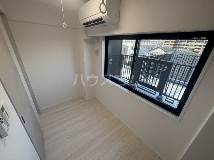 S-RESIDENCE原木中山azureの居間