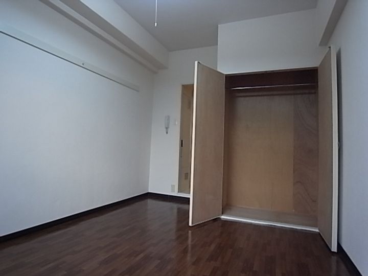 マンションロアの内装