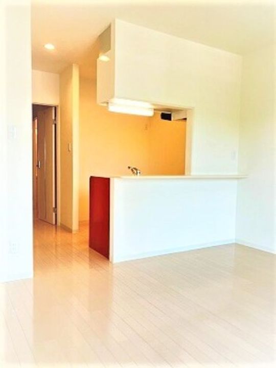 ヴィアーレ新寺の居間