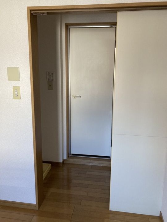 メゾンポプリの玄関