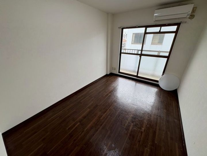 パンリーブルの内装