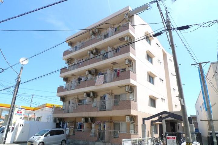 シャトル10thの外観