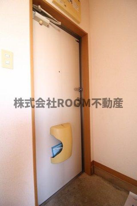 ラパン郡元の玄関