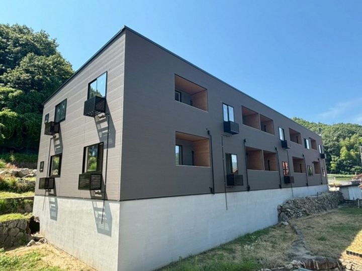 中野APARTMENTSの外観