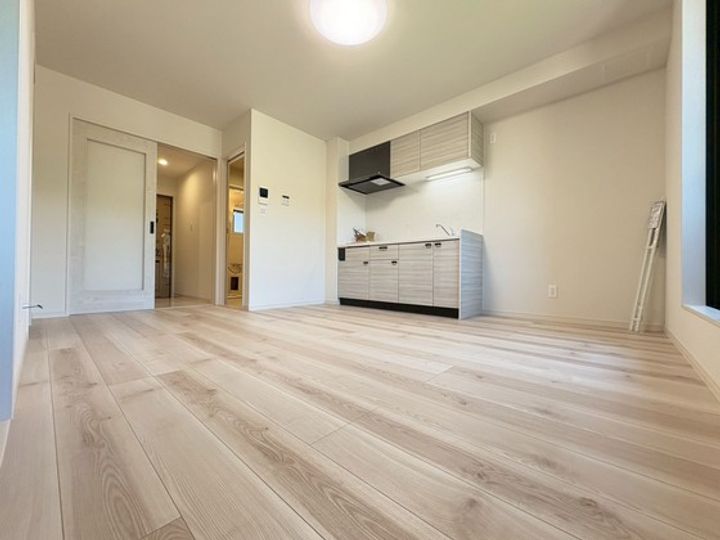 中野APARTMENTSの居間