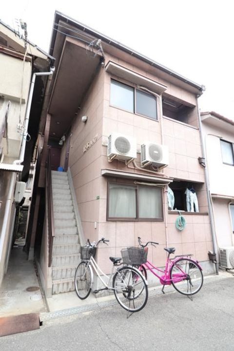 松本ハイツの外観