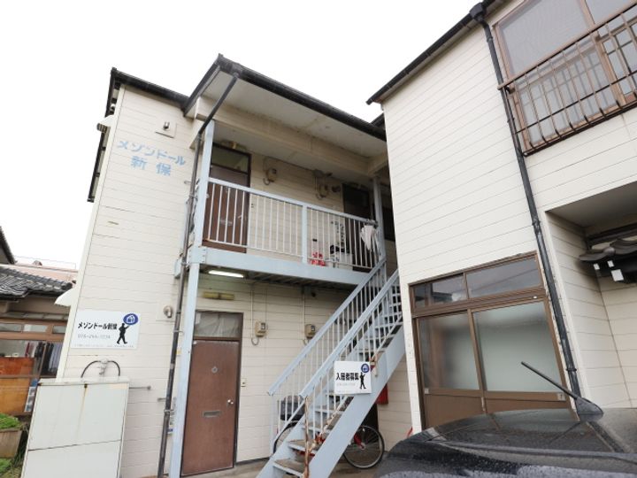 メゾンドール新保の外観