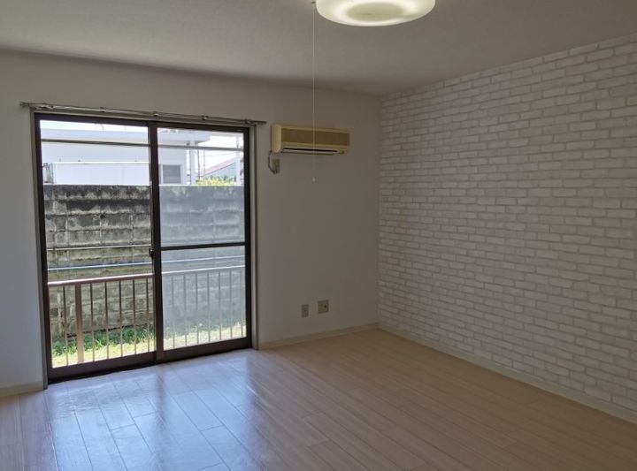 静岡県浜松市浜名区細江町中川(アパート)の賃貸物件の居間