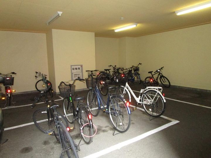 朝日プラザ新町の地図