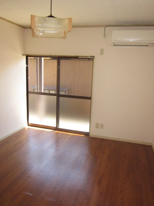 オランジュベール日永の居間