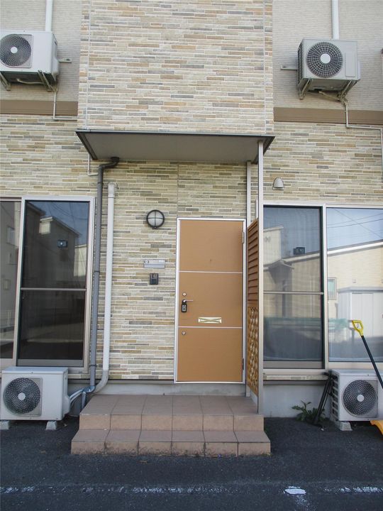 宮城県大崎市古川沢田字筒場(アパート)の賃貸物件の玄関