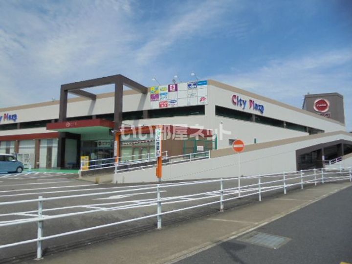 アンファミーユ西小路の周辺