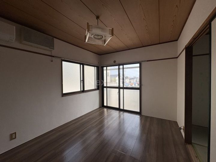 神奈川県座間市入谷東3(アパート)の賃貸物件の居間