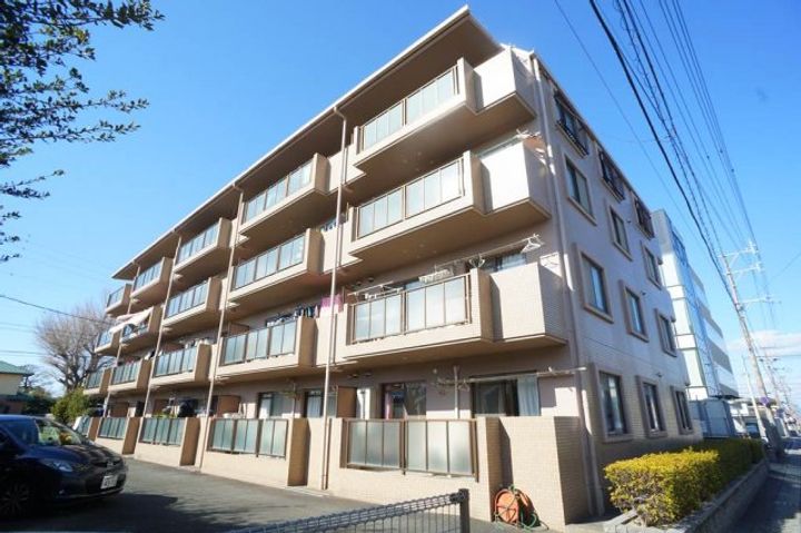 ラフォーレ東の外観