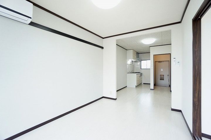 ルミエールタケヒの居間