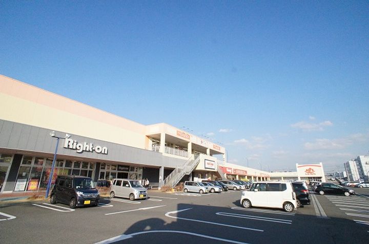 ルミエールタケヒの周辺