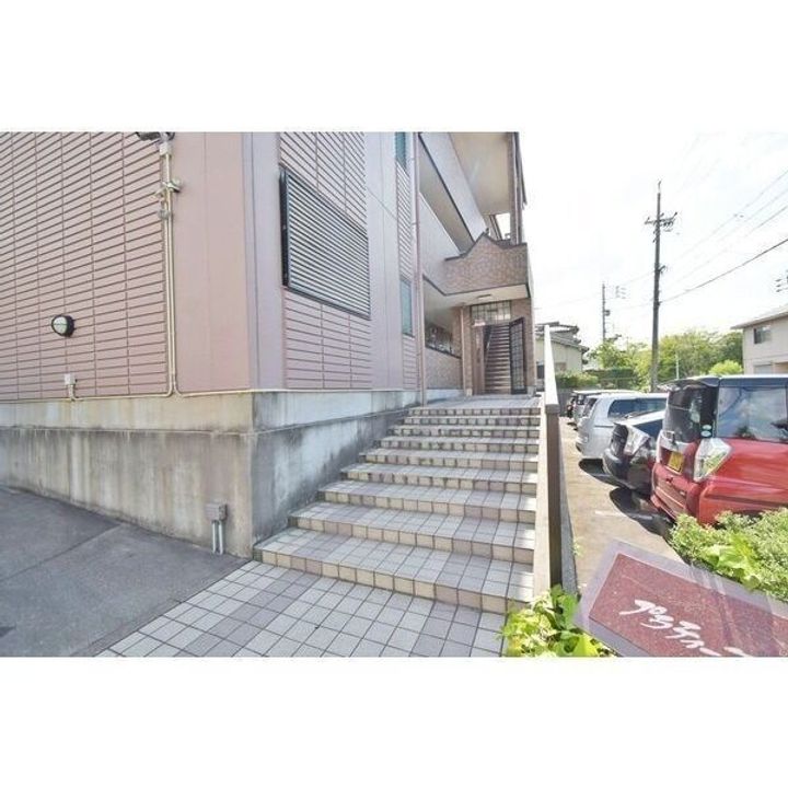 愛知県名古屋市天白区中平3(マンション)の賃貸物件の地図