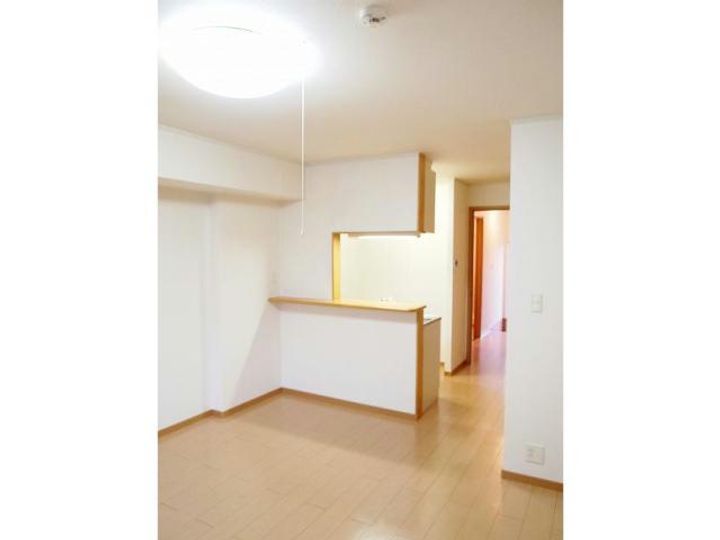 愛知県碧南市志貴崎町4(アパート)の賃貸物件の居間