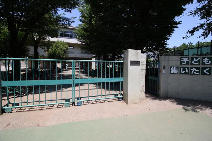 ライフ竹林の周辺