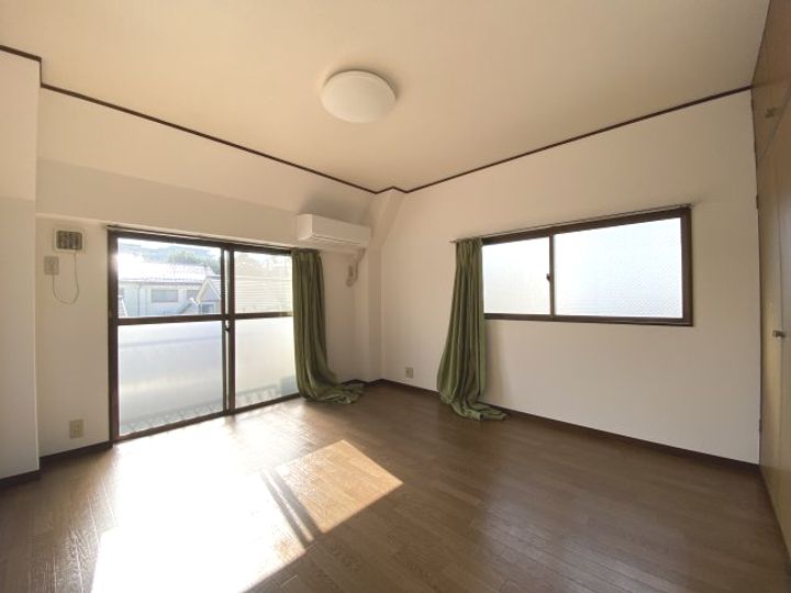 コルテNISHIDAIの居間