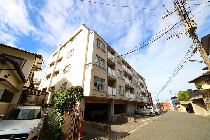 コーポラス北九の外観