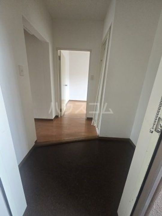 ハイツ松尾の玄関