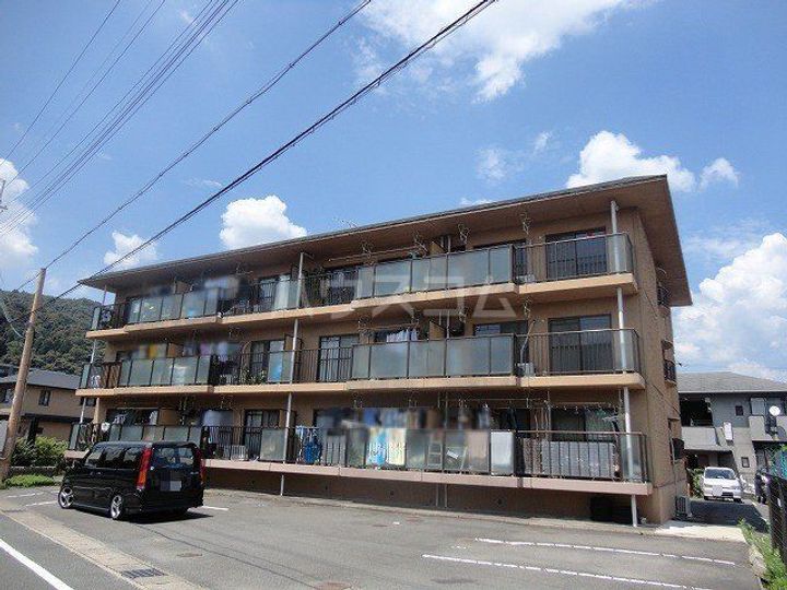 ハイツ松尾の外観