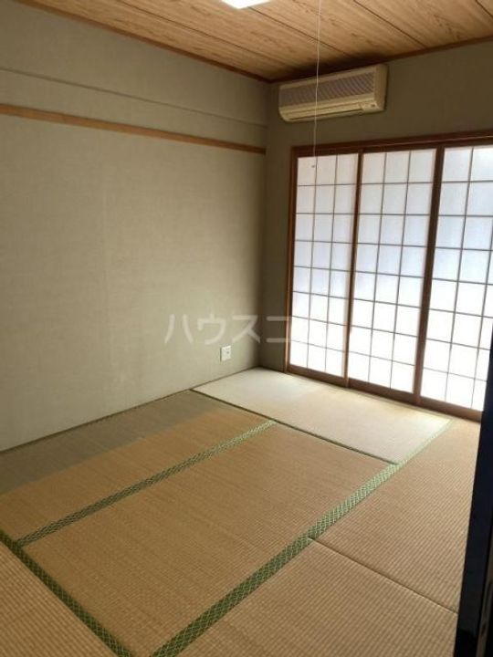 カネキビルの内装