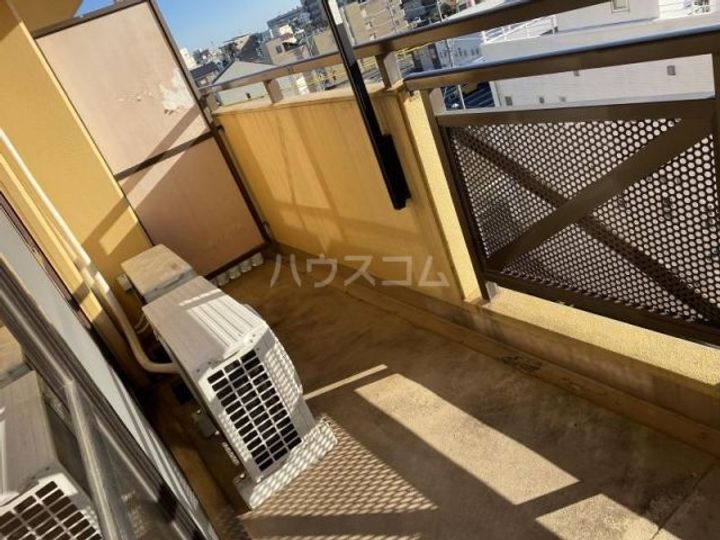 カネキビルの内装