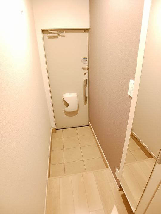 新潟県柏崎市城塚(アパート)の賃貸物件の玄関