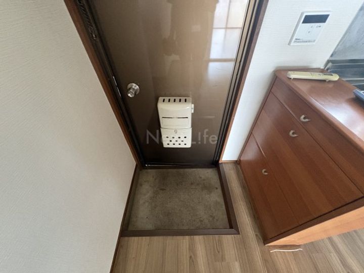 神奈川県座間市入谷東3(アパート)の賃貸物件の玄関