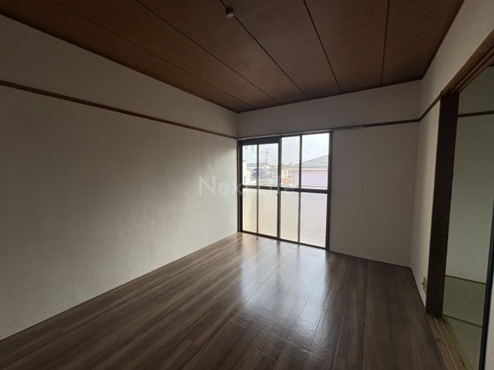 神奈川県座間市入谷東3(アパート)の賃貸物件の居間