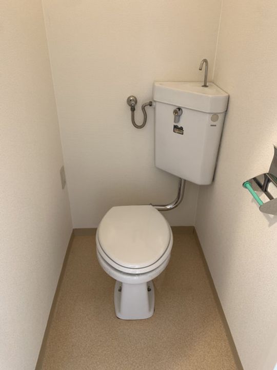 大阪府豊中市岡町南3の賃貸マンションの内装