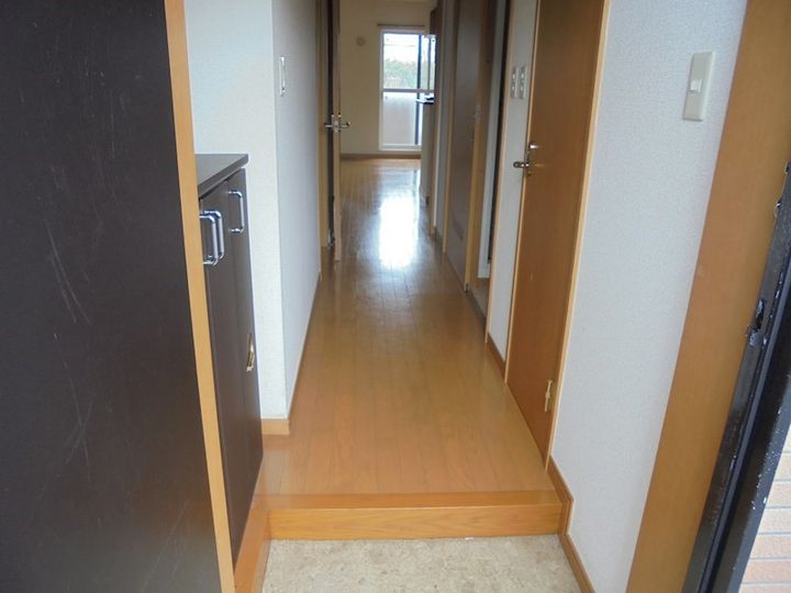 メルヴェイユマンションアネックスの玄関