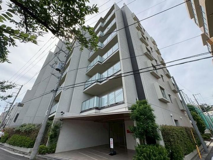 クリオ南太田の外観