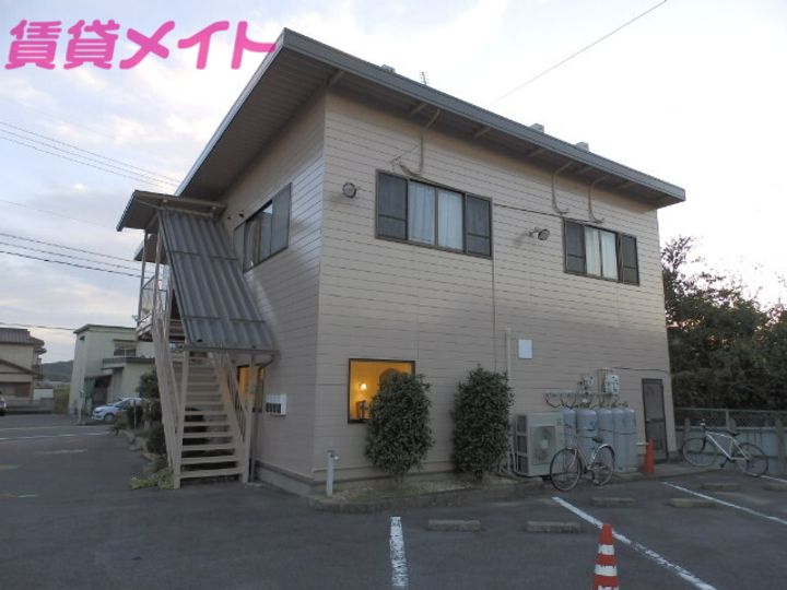 ビーエル蓮華寺の外観