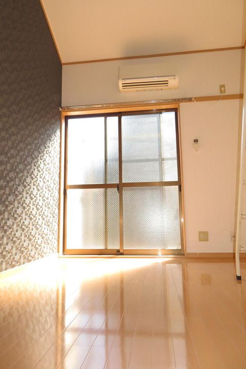 Tー6の居間