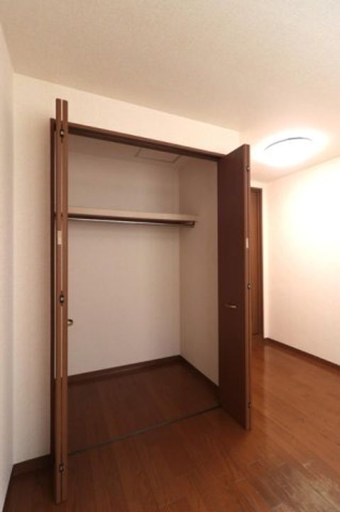 新潟県長岡市千歳2(マンション)の賃貸物件の内装